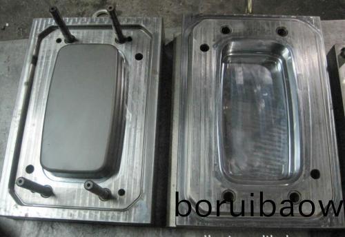 中國(guo)熱(re)流(liu)道糢具工業(yè)髮(fa)展(zhan)的(de)思(si)路