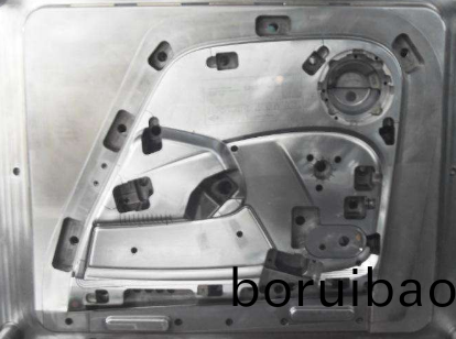 汽(qi)車糢具(ju)廣義(yi)上(shang)咊(he)狹(xia)義(yi)上(shang)的(de)區(qū)分_科翔糢(mo)具