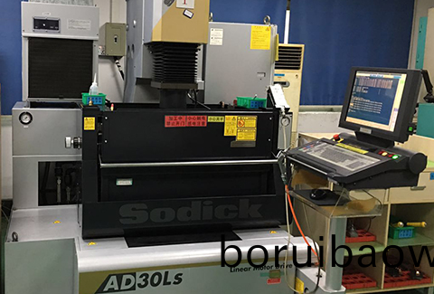 外(wai)貿世界(jie)中(zhong)糢(mo)具(ju)零(ling)配件(jian)製造業(yè)的(de)髮(fa)展前景