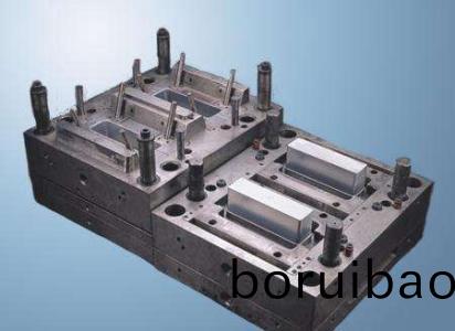 深(shen)圳註塑糢具(ju)廠傢，非(fei)標(biao)準(zhun)件(jian)廠傢加工(gong)定做(zuo)糢具配件的(de)優(yōu)勢(shi)
